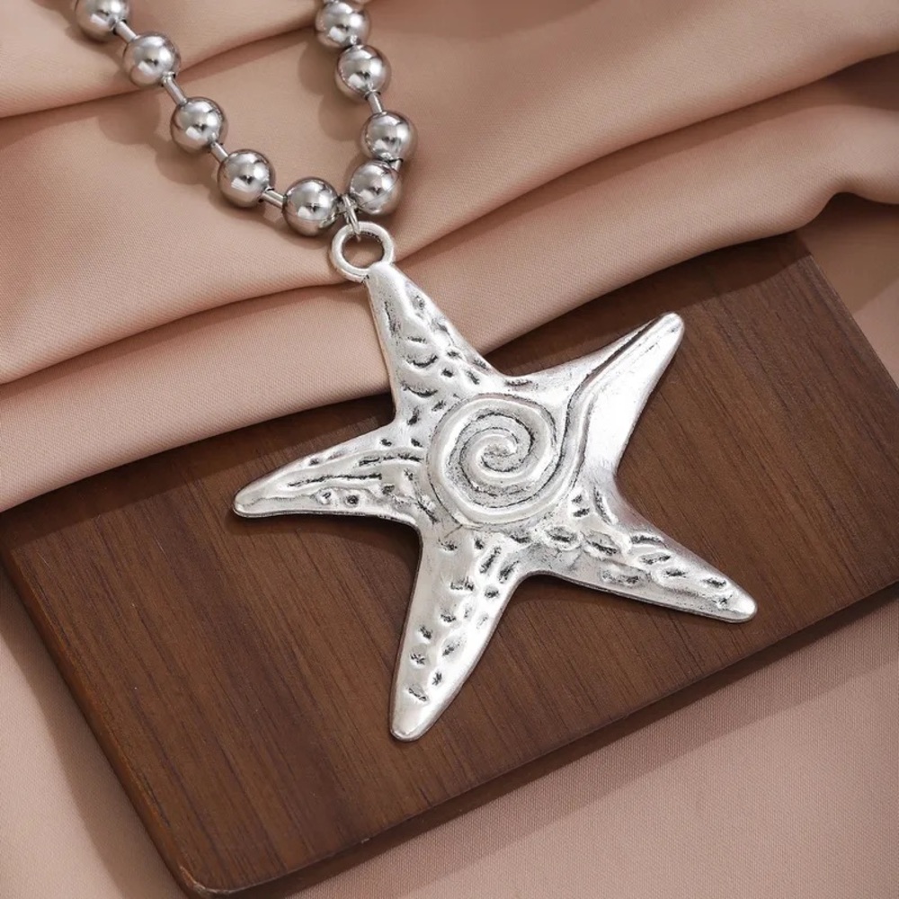 Big Starfish Necklace - Picture 2 of 6